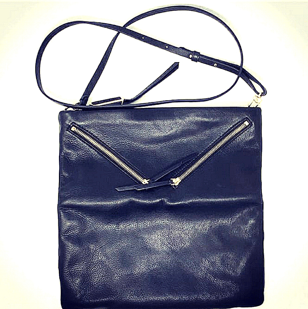 Stella and Dot foldover/crossbody purse